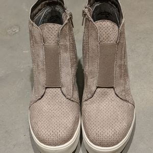 Taupe Soda Pointer Wedge Sneaker Bootie size 7.5